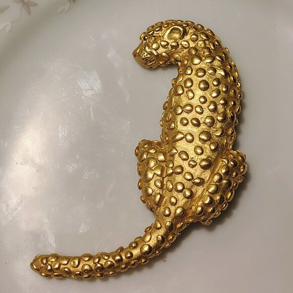 Vintage Jewelry - Vtg 90s Matte Gold Plated Leopard Cheetah Panther Brooch